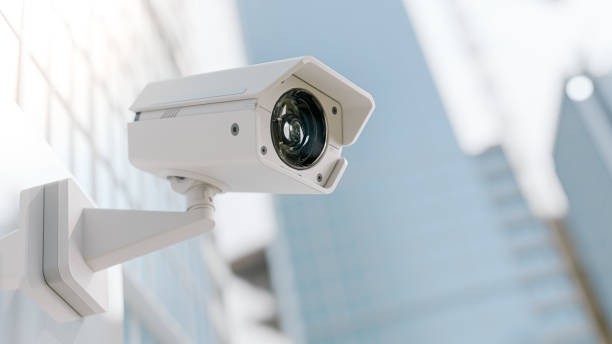 Sécurisez vos locaux à Obernai, Molsheim et Benfeld : Les meilleures solutions de contrôle d'accès et de caméras de surveillance